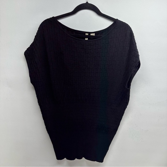Moth by Anthropologie Black Textured  Top size M - Picture 1 of 8